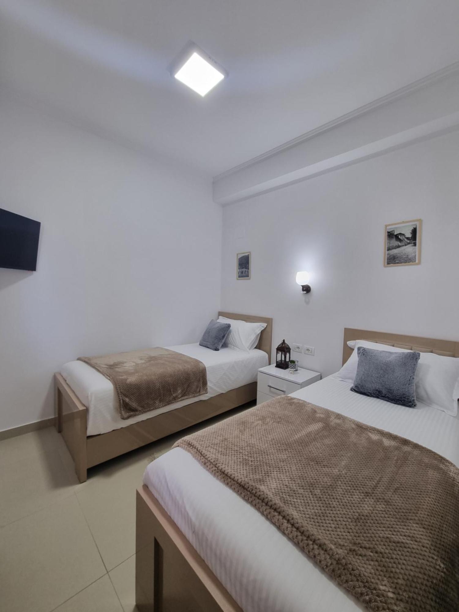 Guest House Mario Berat Kültér fotó