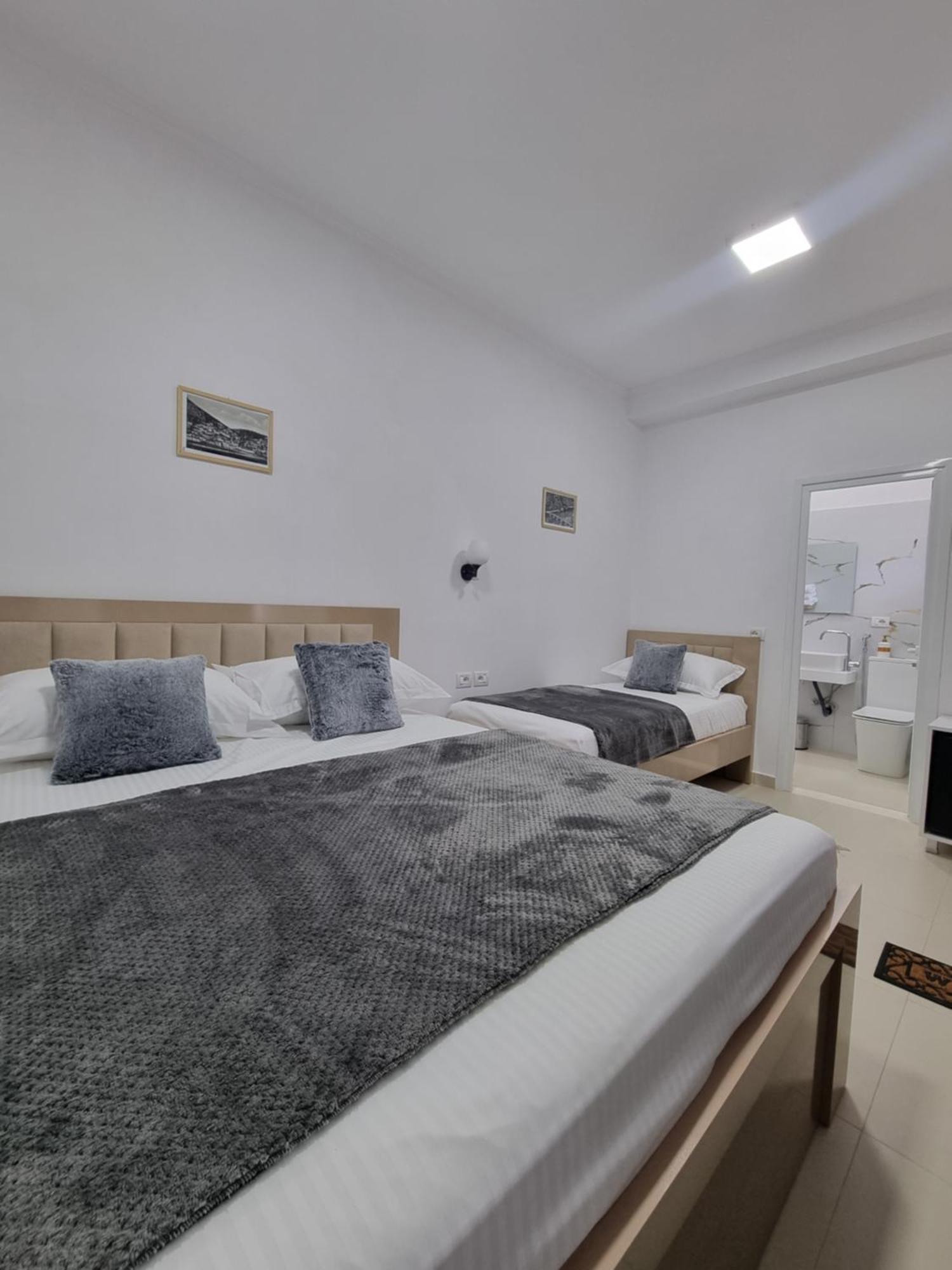 Guest House Mario Berat Kültér fotó